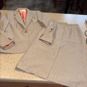 Vintage Levi’s Bend over suit pencil skirt blazer